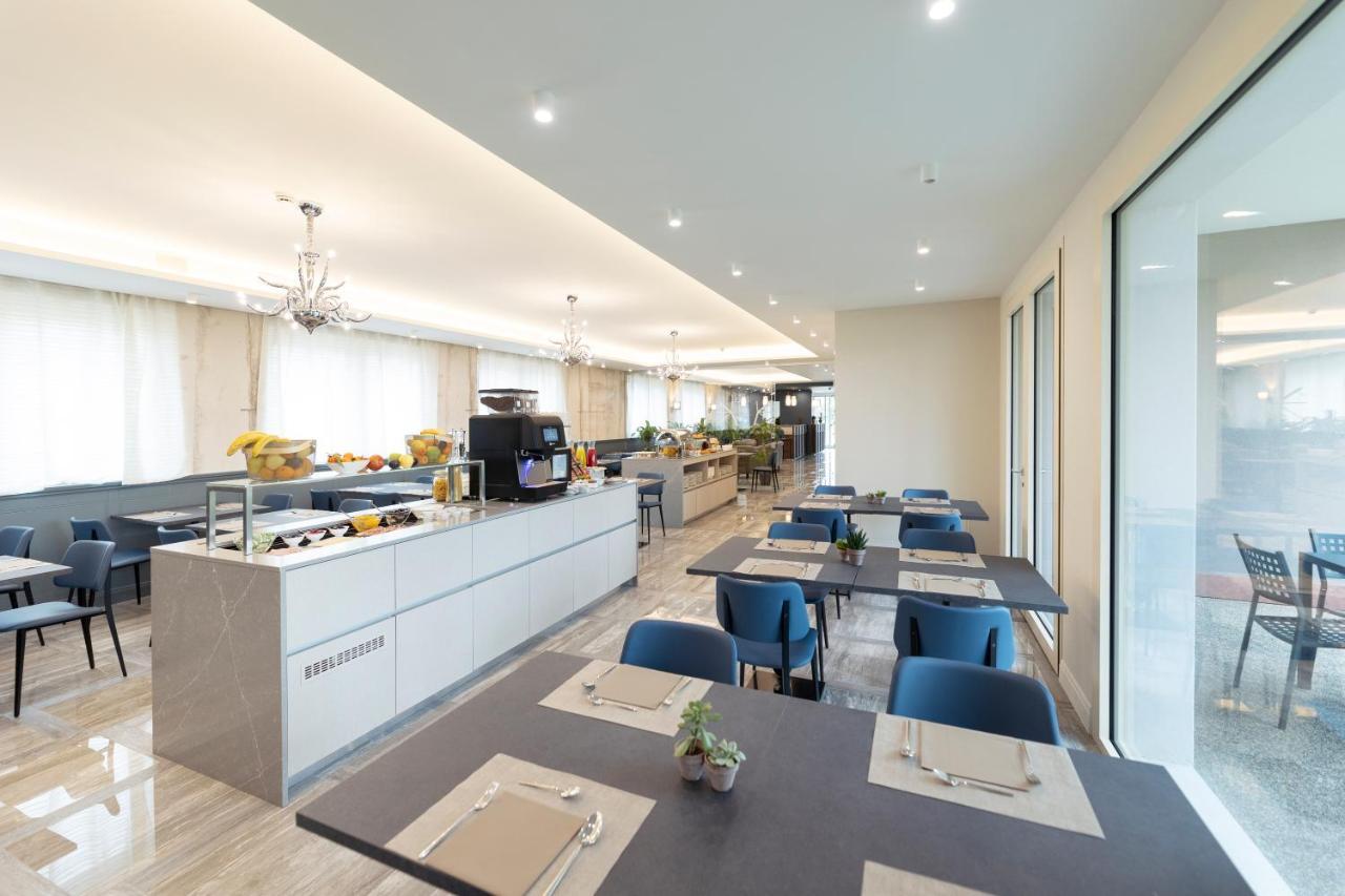 Hotel La Caporala Кастель-д'Аццано Экстерьер фото